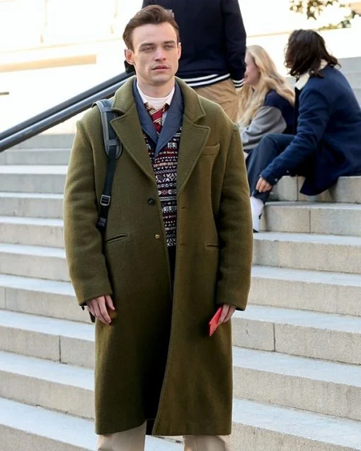 Thomas Doherty Gossip Girl S02 Green Coat