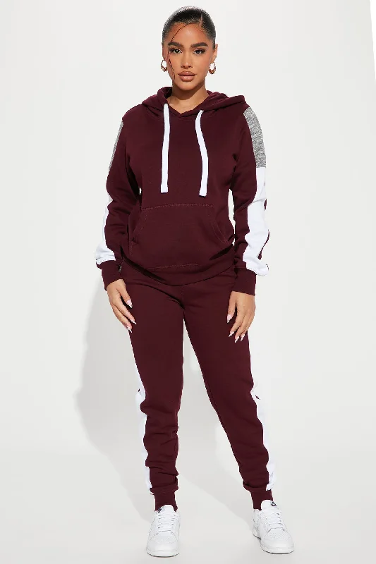 Analissa Pullover Hoodie - Maroon