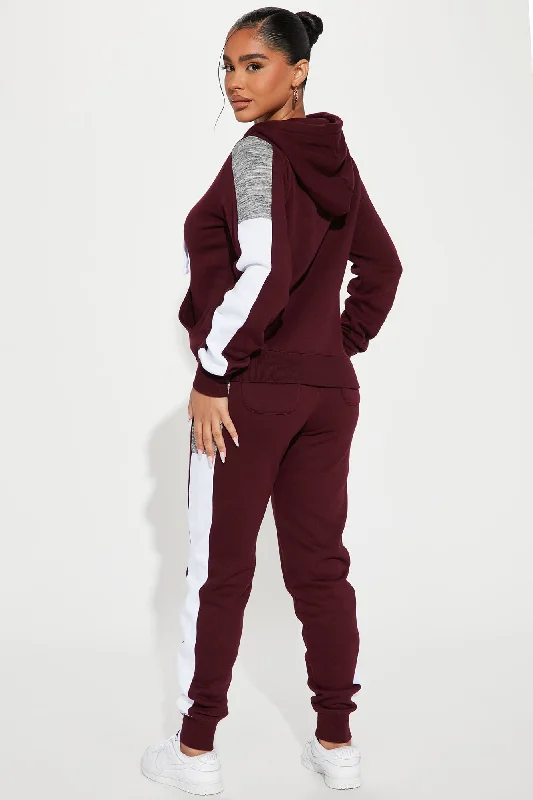 Analissa Pullover Hoodie - Maroon