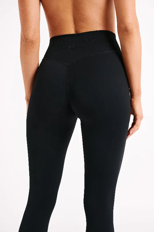 Venus V Back Leggings - Black